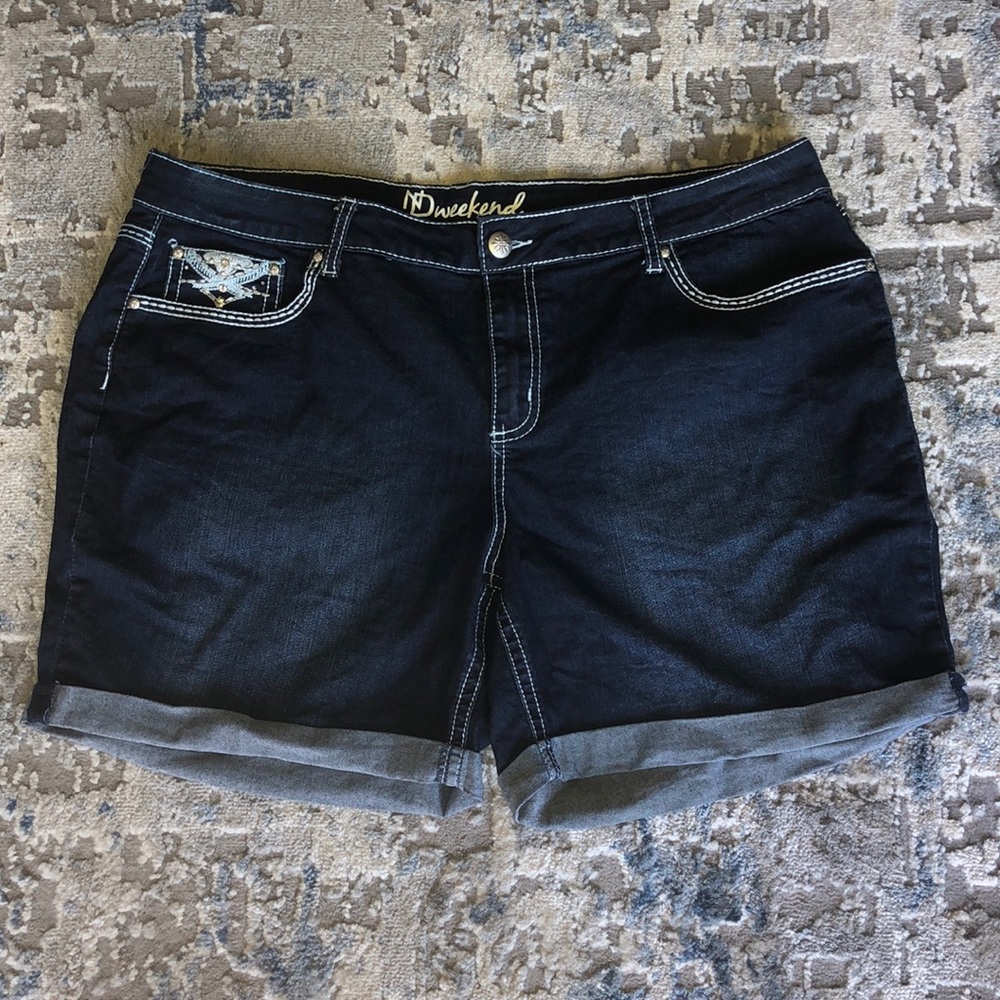 ND WEEKEND JEAN SHORTS